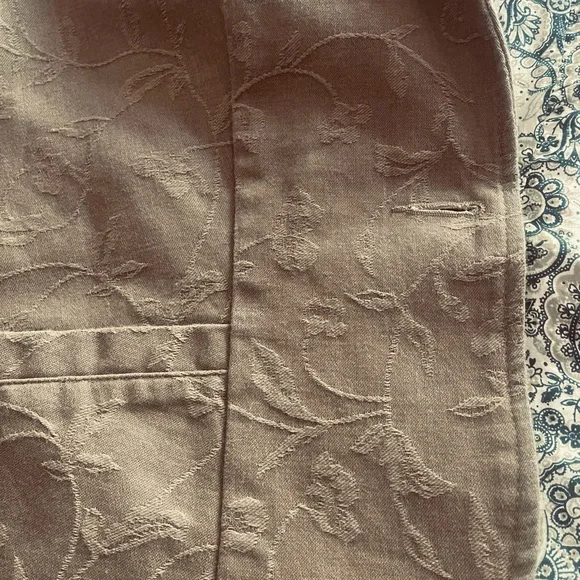 Women's  Beautiful Tan Jacket - Picture 6 of 6